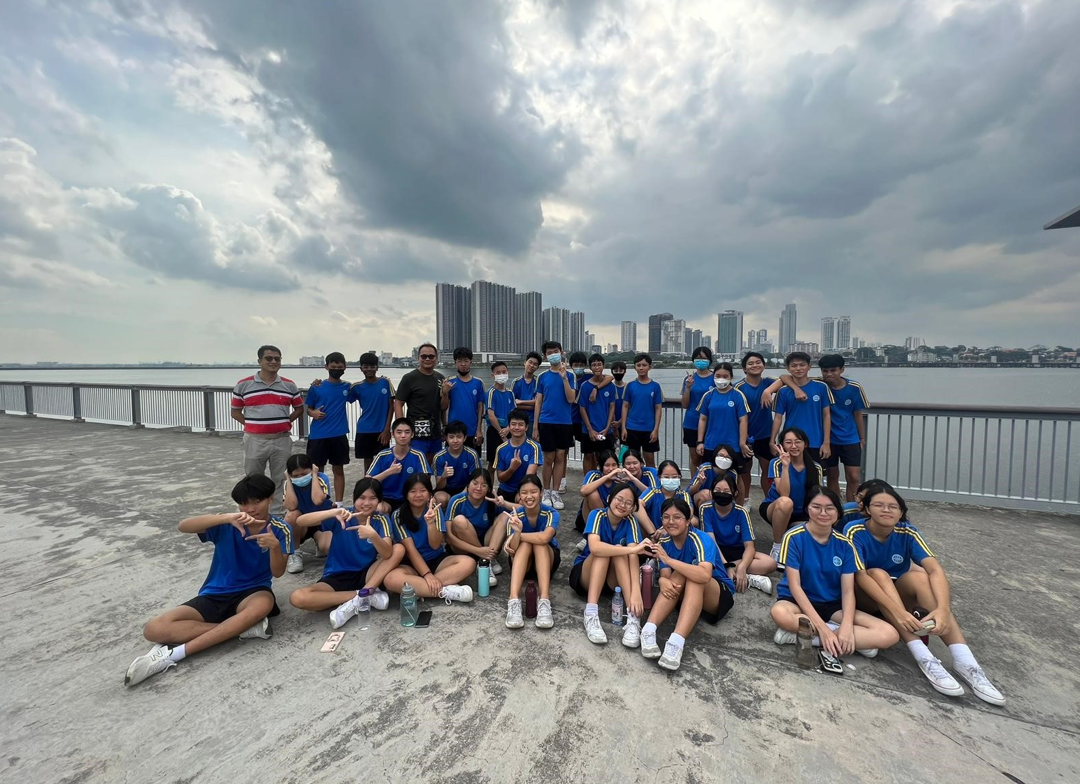 Group photo Trekking to Woodlands Waterfront